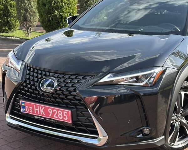 Чорний Лексус UX, об'ємом двигуна 0 л та пробігом 25 тис. км за 35850 $, фото 6 на Automoto.ua