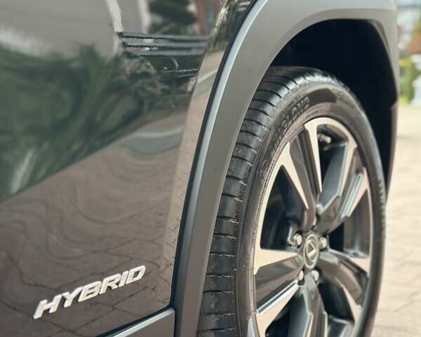 Черный Лексус UX, объемом двигателя 2 л и пробегом 25 тыс. км за 33750 $, фото 15 на Automoto.ua