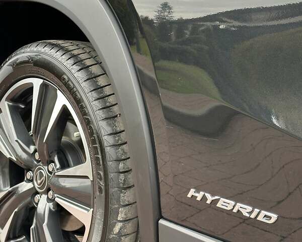 Черный Лексус UX, объемом двигателя 2 л и пробегом 25 тыс. км за 33750 $, фото 16 на Automoto.ua