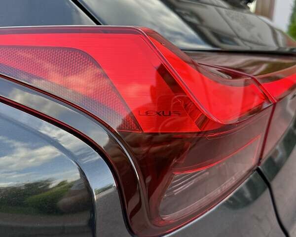 Чорний Лексус UX, об'ємом двигуна 0 л та пробігом 25 тис. км за 35750 $, фото 51 на Automoto.ua