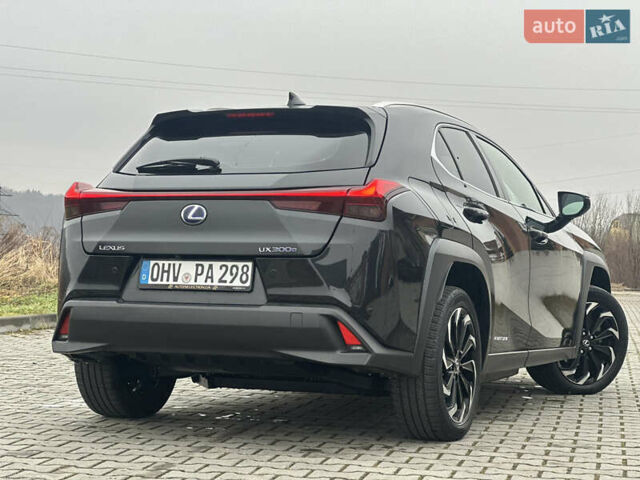 Черный Лексус UX, объемом двигателя 0 л и пробегом 109 тыс. км за 22750 $, фото 20 на Automoto.ua