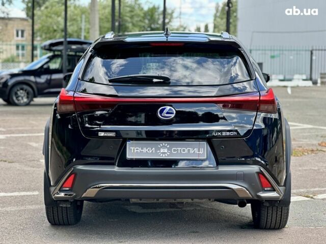 Черный Лексус UX, объемом двигателя 2 л и пробегом 11 тыс. км за 31900 $, фото 3 на Automoto.ua