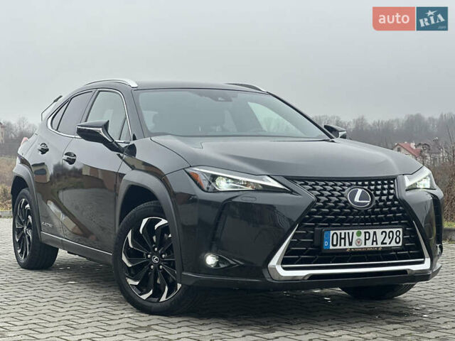 Черный Лексус UX, объемом двигателя 0 л и пробегом 109 тыс. км за 22750 $, фото 57 на Automoto.ua