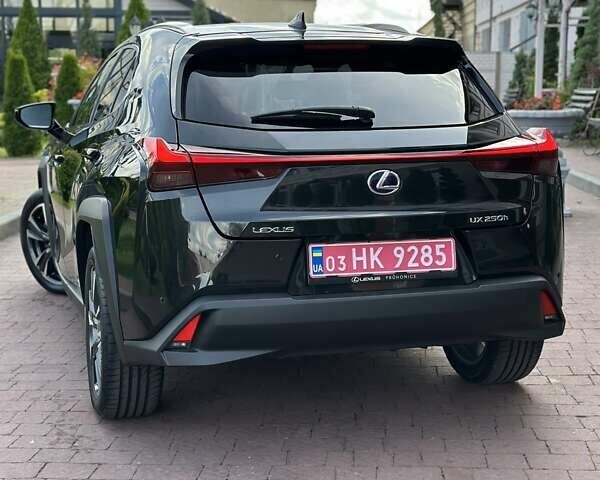 Чорний Лексус UX, об'ємом двигуна 0 л та пробігом 25 тис. км за 35750 $, фото 57 на Automoto.ua