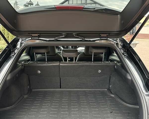 Черный Лексус UX, объемом двигателя 2 л и пробегом 25 тыс. км за 33750 $, фото 96 на Automoto.ua