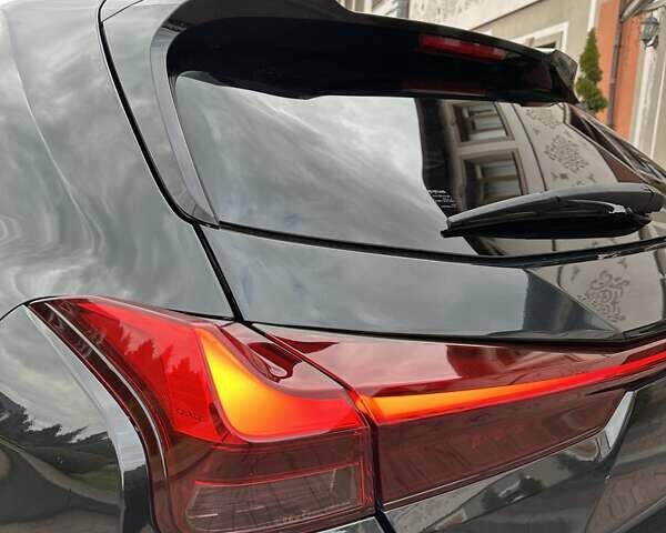 Черный Лексус UX, объемом двигателя 2 л и пробегом 25 тыс. км за 33750 $, фото 41 на Automoto.ua