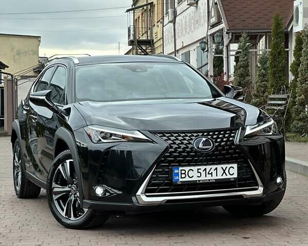 Черный Лексус UX, объемом двигателя 2 л и пробегом 25 тыс. км за 33750 $, фото 5 на Automoto.ua