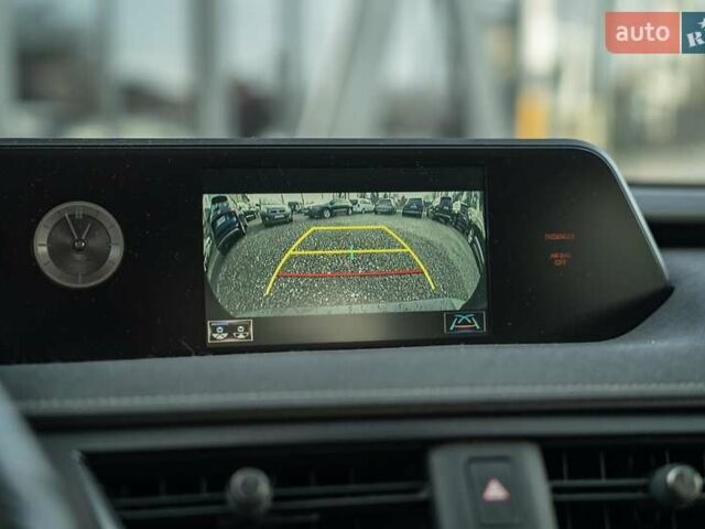 Чорний Лексус UX, об'ємом двигуна 2 л та пробігом 64 тис. км за 29900 $, фото 26 на Automoto.ua