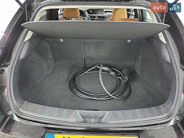 Черный Лексус UX, объемом двигателя 0 л и пробегом 125 тыс. км за 21900 $, фото 12 на Automoto.ua