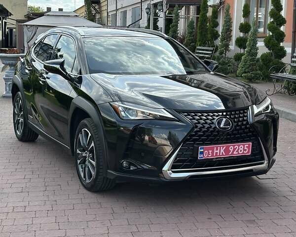 Чорний Лексус UX, об'ємом двигуна 0 л та пробігом 25 тис. км за 35850 $, фото 30 на Automoto.ua