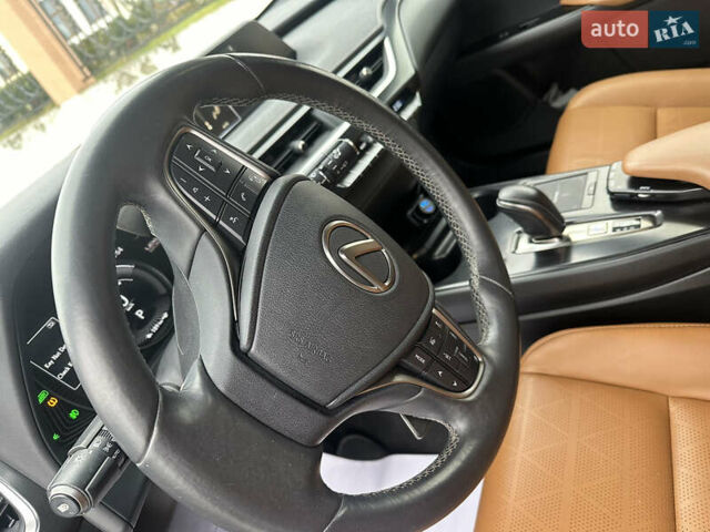 Черный Лексус UX, объемом двигателя 0 л и пробегом 109 тыс. км за 22750 $, фото 43 на Automoto.ua