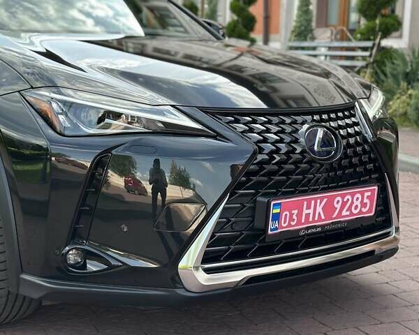 Чорний Лексус UX, об'ємом двигуна 0 л та пробігом 25 тис. км за 35850 $, фото 36 на Automoto.ua