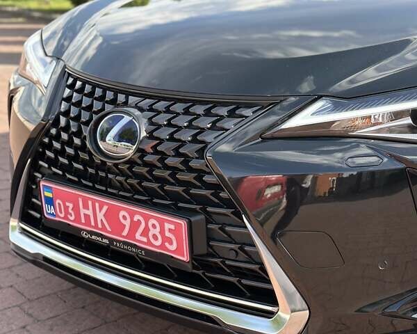 Чорний Лексус UX, об'ємом двигуна 0 л та пробігом 25 тис. км за 35850 $, фото 7 на Automoto.ua