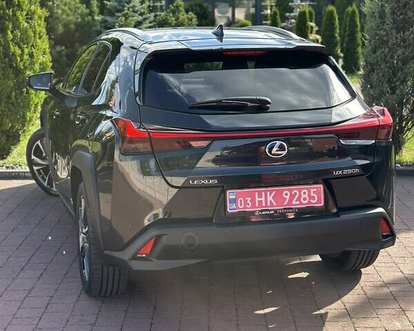 Чорний Лексус UX, об'ємом двигуна 0 л та пробігом 25 тис. км за 35850 $, фото 55 на Automoto.ua
