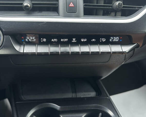 Черный Лексус UX, объемом двигателя 0 л и пробегом 109 тыс. км за 22750 $, фото 63 на Automoto.ua