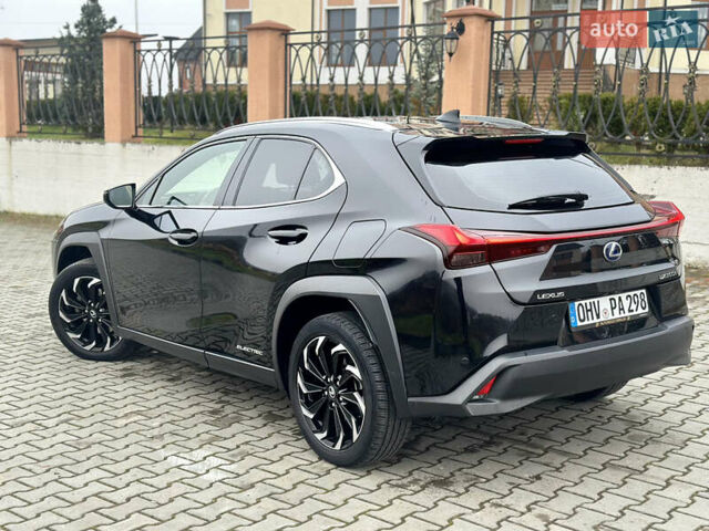 Черный Лексус UX, объемом двигателя 0 л и пробегом 109 тыс. км за 22750 $, фото 60 на Automoto.ua