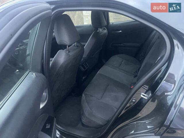 Чорний Лексус UX, об'ємом двигуна 0 л та пробігом 62 тис. км за 23000 $, фото 6 на Automoto.ua