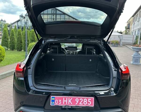 Чорний Лексус UX, об'ємом двигуна 0 л та пробігом 25 тис. км за 35750 $, фото 134 на Automoto.ua