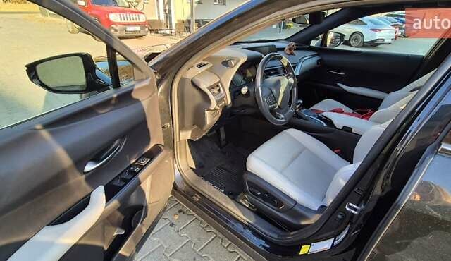 Черный Лексус UX, объемом двигателя 1.99 л и пробегом 62 тыс. км за 29500 $, фото 7 на Automoto.ua