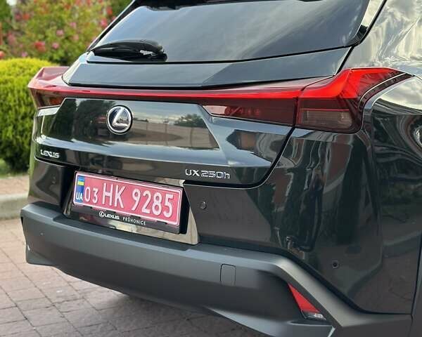 Чорний Лексус UX, об'ємом двигуна 0 л та пробігом 25 тис. км за 35850 $, фото 73 на Automoto.ua