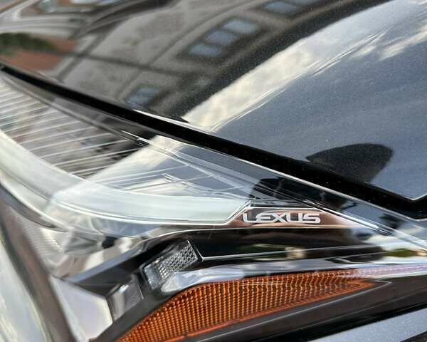 Чорний Лексус UX, об'ємом двигуна 0 л та пробігом 25 тис. км за 35850 $, фото 52 на Automoto.ua