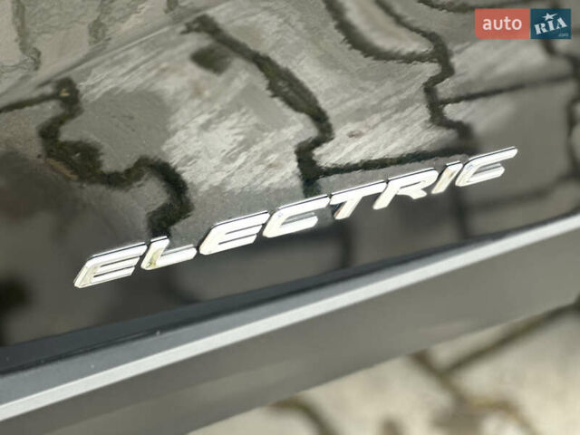 Черный Лексус UX, объемом двигателя 0 л и пробегом 109 тыс. км за 22750 $, фото 12 на Automoto.ua