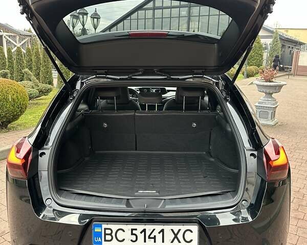 Черный Лексус UX, объемом двигателя 2 л и пробегом 25 тыс. км за 33750 $, фото 95 на Automoto.ua