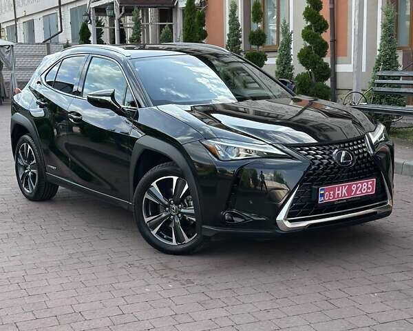 Чорний Лексус UX, об'ємом двигуна 0 л та пробігом 25 тис. км за 35850 $, фото 25 на Automoto.ua