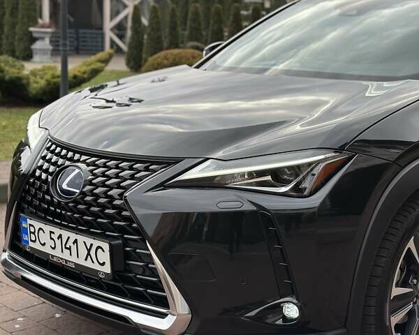 Черный Лексус UX, объемом двигателя 2 л и пробегом 25 тыс. км за 33750 $, фото 22 на Automoto.ua