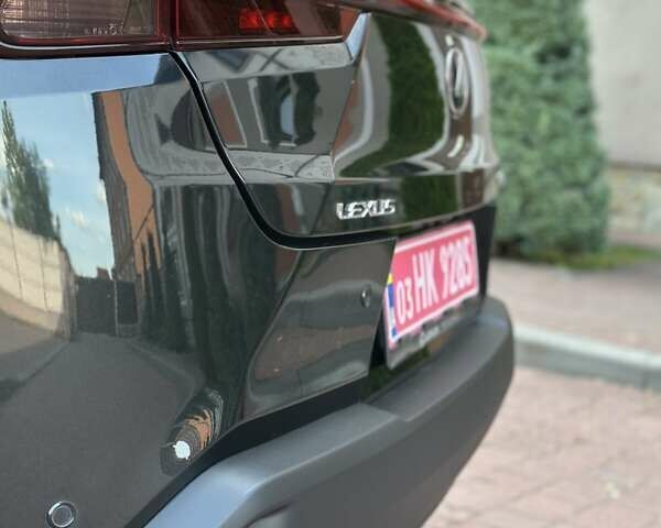 Чорний Лексус UX, об'ємом двигуна 0 л та пробігом 25 тис. км за 35850 $, фото 86 на Automoto.ua