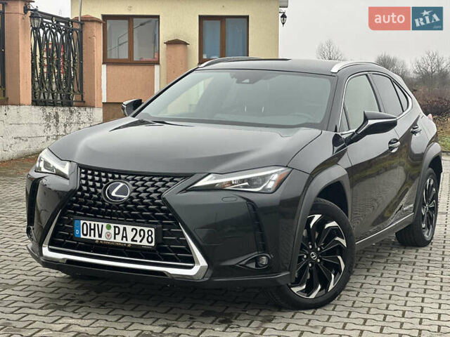 Черный Лексус UX, объемом двигателя 0 л и пробегом 109 тыс. км за 22750 $, фото 5 на Automoto.ua