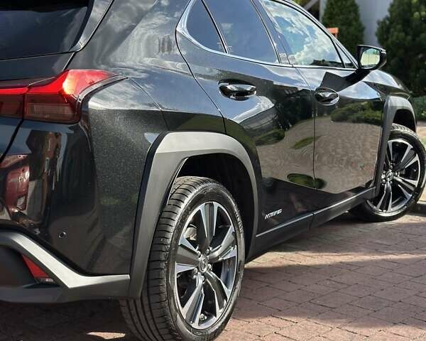 Чорний Лексус UX, об'ємом двигуна 0 л та пробігом 25 тис. км за 35850 $, фото 64 на Automoto.ua