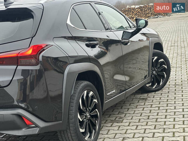 Черный Лексус UX, объемом двигателя 0 л и пробегом 109 тыс. км за 22750 $, фото 19 на Automoto.ua