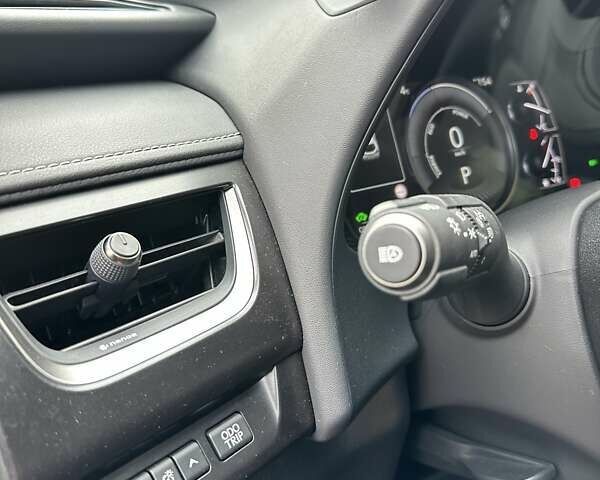 Черный Лексус UX, объемом двигателя 2 л и пробегом 25 тыс. км за 33750 $, фото 66 на Automoto.ua