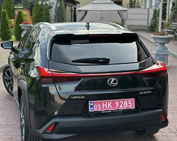 Чорний Лексус UX, об'ємом двигуна 0 л та пробігом 25 тис. км за 35850 $, фото 88 на Automoto.ua