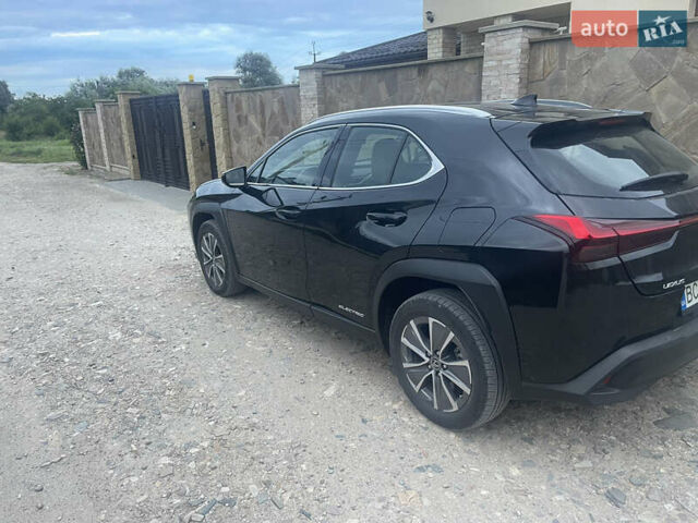 Чорний Лексус UX, об'ємом двигуна 0 л та пробігом 62 тис. км за 23000 $, фото 4 на Automoto.ua