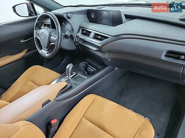 Черный Лексус UX, объемом двигателя 0 л и пробегом 125 тыс. км за 21900 $, фото 4 на Automoto.ua