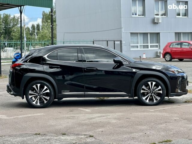 Черный Лексус UX, объемом двигателя 2 л и пробегом 11 тыс. км за 31900 $, фото 5 на Automoto.ua