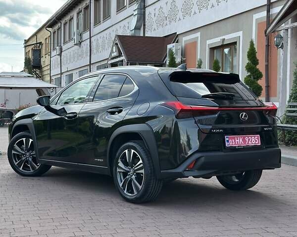 Чорний Лексус UX, об'ємом двигуна 0 л та пробігом 25 тис. км за 35850 $, фото 82 на Automoto.ua