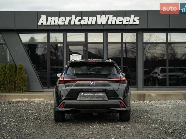 Чорний Лексус UX, об'ємом двигуна 2 л та пробігом 64 тис. км за 29900 $, фото 5 на Automoto.ua