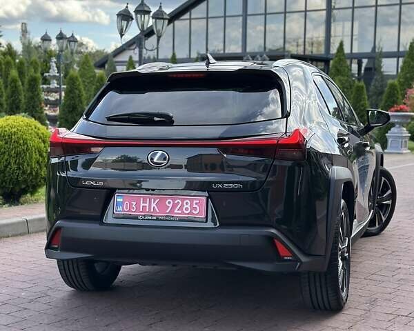 Чорний Лексус UX, об'ємом двигуна 0 л та пробігом 25 тис. км за 35850 $, фото 75 на Automoto.ua