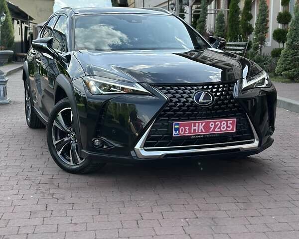 Чорний Лексус UX, об'ємом двигуна 0 л та пробігом 25 тис. км за 35850 $, фото 24 на Automoto.ua