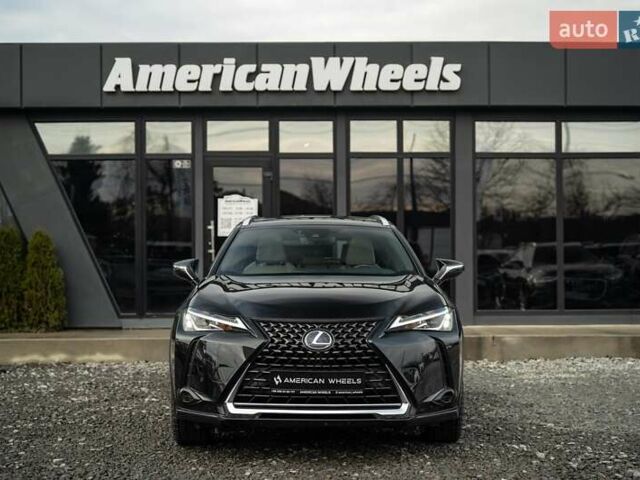 Чорний Лексус UX, об'ємом двигуна 2 л та пробігом 64 тис. км за 29900 $, фото 1 на Automoto.ua