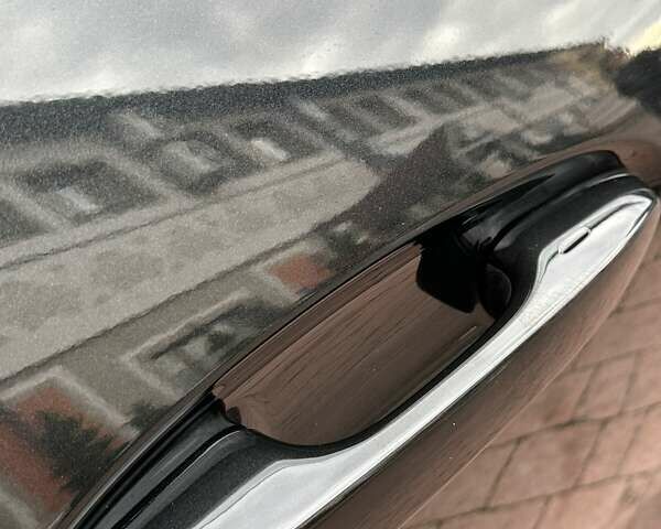 Черный Лексус UX, объемом двигателя 2 л и пробегом 25 тыс. км за 33750 $, фото 46 на Automoto.ua