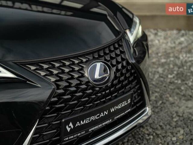 Чорний Лексус UX, об'ємом двигуна 2 л та пробігом 64 тис. км за 29900 $, фото 10 на Automoto.ua