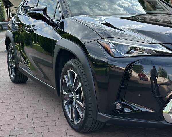 Чорний Лексус UX, об'ємом двигуна 0 л та пробігом 25 тис. км за 35850 $, фото 37 на Automoto.ua