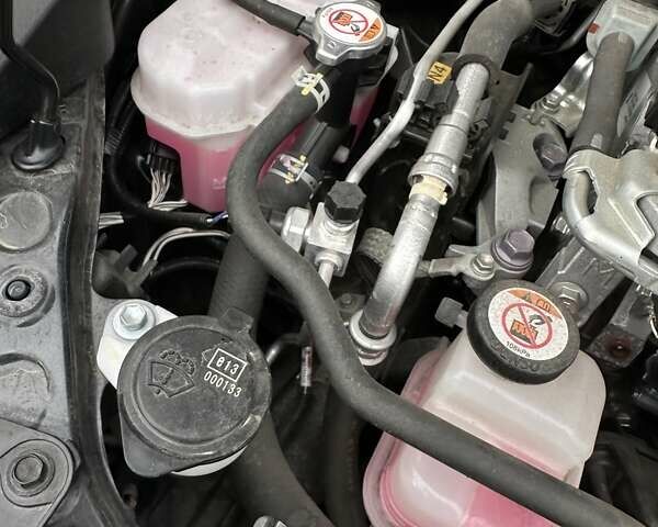 Черный Лексус UX, объемом двигателя 2 л и пробегом 25 тыс. км за 33750 $, фото 100 на Automoto.ua