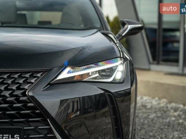 Чорний Лексус UX, об'ємом двигуна 2 л та пробігом 64 тис. км за 29900 $, фото 11 на Automoto.ua