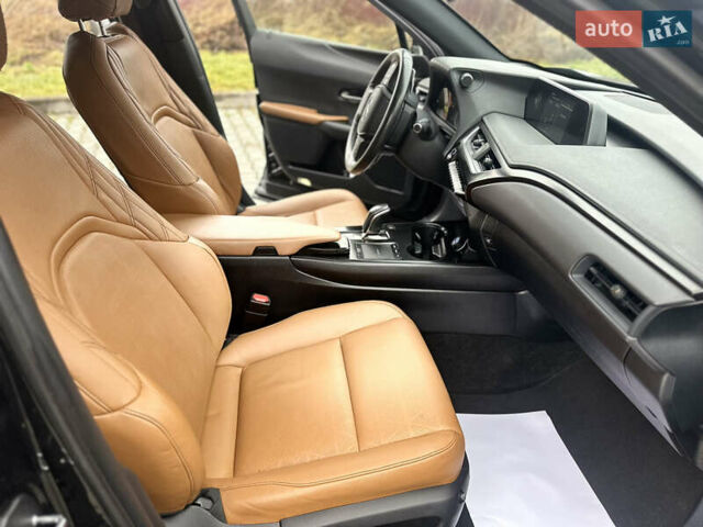 Черный Лексус UX, объемом двигателя 0 л и пробегом 109 тыс. км за 22750 $, фото 39 на Automoto.ua