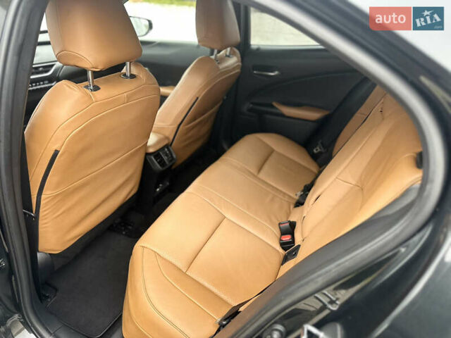 Черный Лексус UX, объемом двигателя 0 л и пробегом 109 тыс. км за 22750 $, фото 23 на Automoto.ua